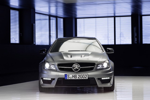 mercedes-benz-c63-amg-coupe-edition-507