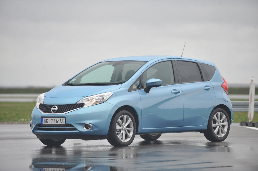 Nissan-Note-1