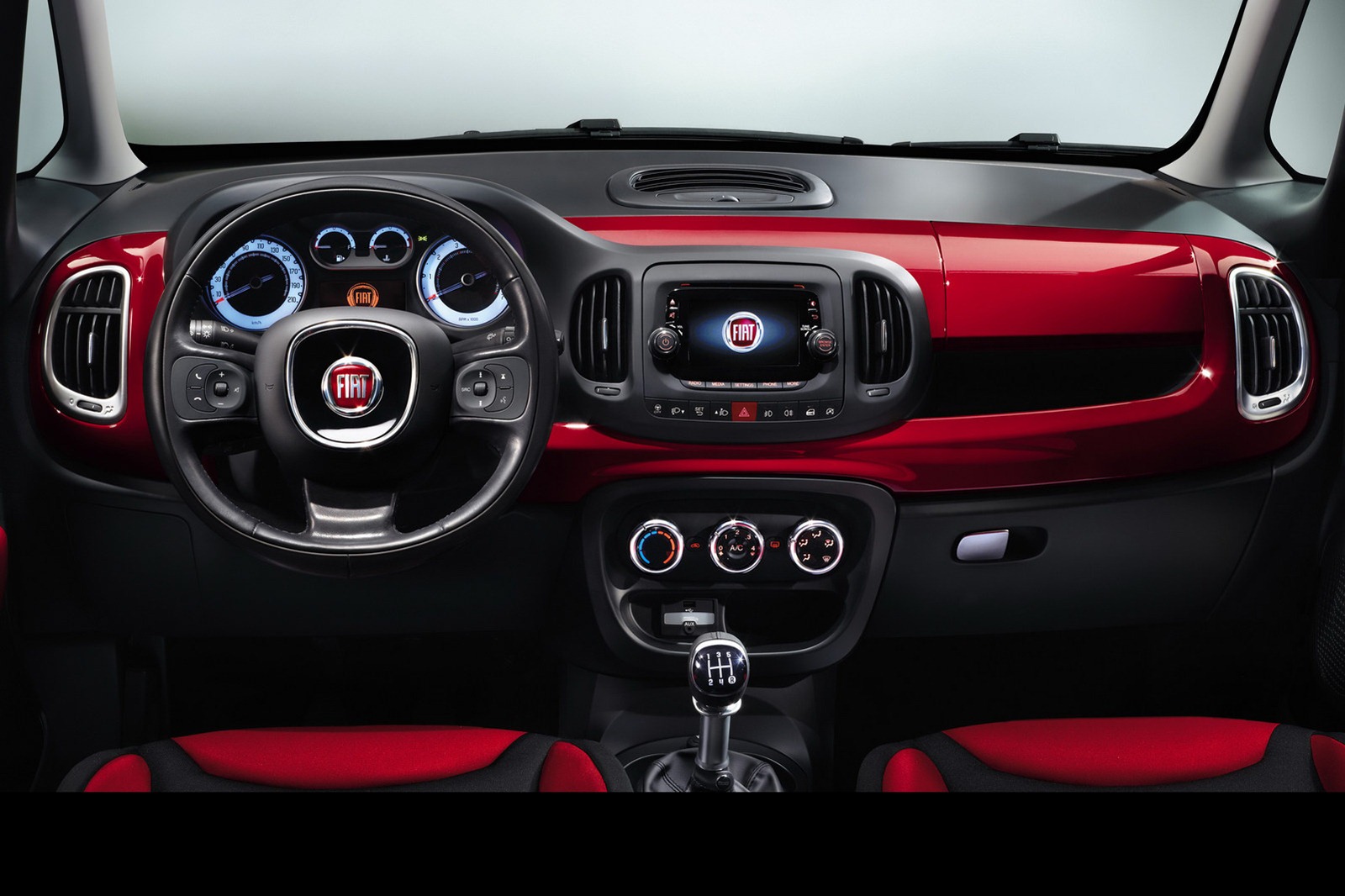 Fiat-500x-inside